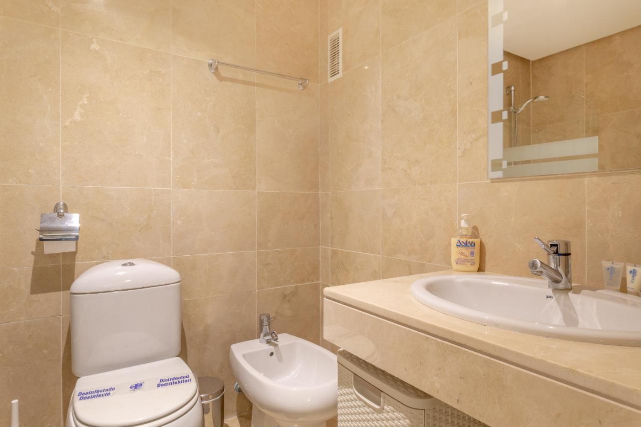 2261-Superb Apt On The Beach, On Duquesa Harbour Manilva Buitenkant foto