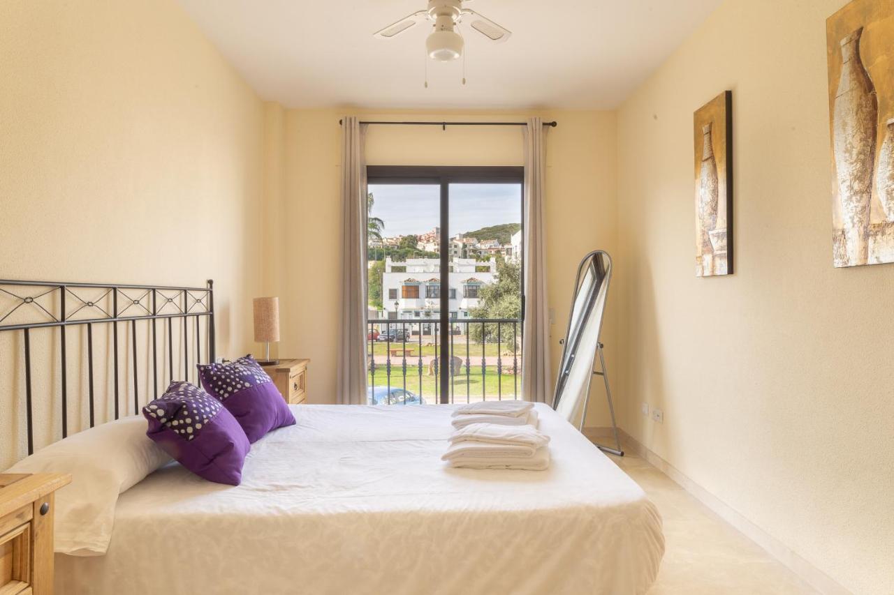 2261-Superb Apt On The Beach, On Duquesa Harbour Manilva Buitenkant foto