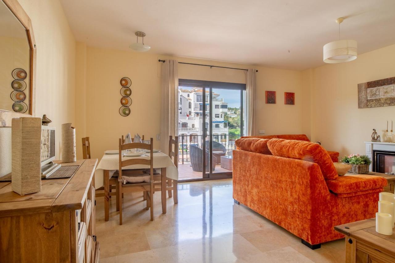 2261-Superb Apt On The Beach, On Duquesa Harbour Manilva Buitenkant foto